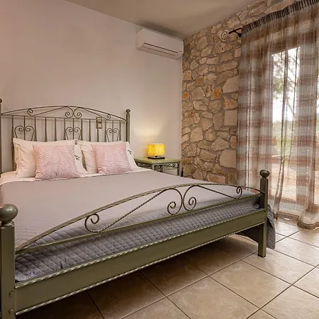 Villa Kymaros Keri