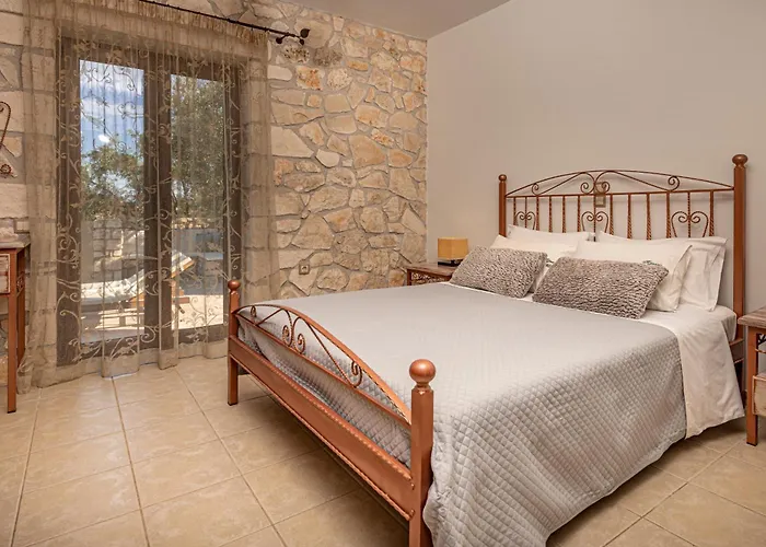 Kymaros Villa *