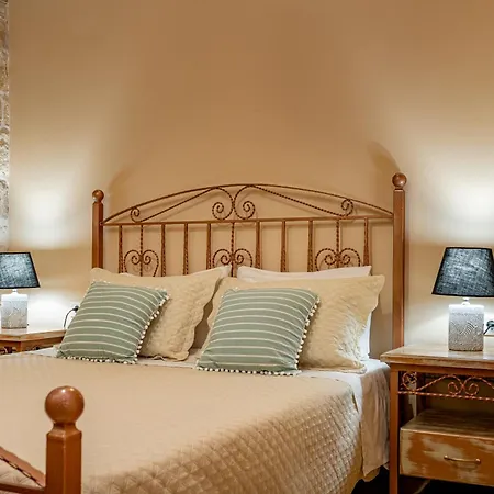 Kymaros Villas