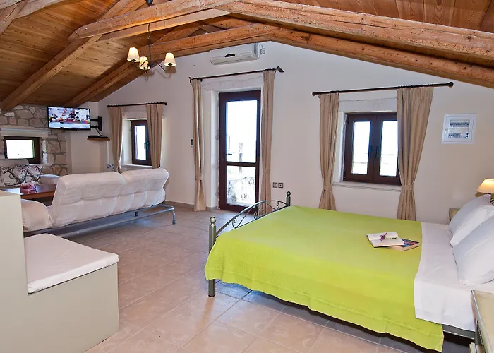 Kymaros Villa Keri